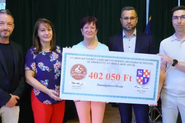 Adomány átadás