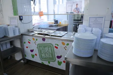 Svédasztalos lett a gimnázium menzája is