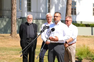 Sajtótájékoztató