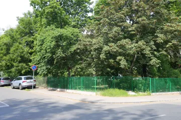 Parkolók és egészségügyi fejlesztések a városban – 69 új hely létesül a kórháznál