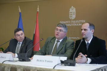 Hírkép: Közlekedésbiztonsági pályázatot hirdet az NFM általános iskoláknak