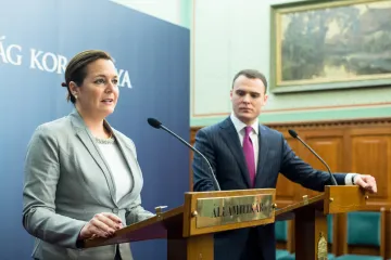 Hírkép: Közel 6700 milliárd forintnyi uniós támogatás lehívása előtt nyílt meg az út