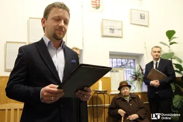 Hírkép: &quot;Azért emlékezünk, hogy az arcokba taposó kommunista csizma a múlt maradjon&quot;