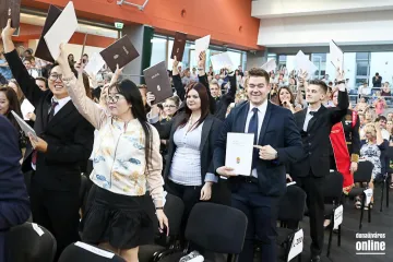 Hírkép: Diplomaátadó a DUE-n