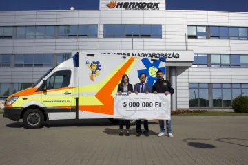 Hírkép: „Tekerd Jobbra!” – 8 millió forintot tekertünk össze!