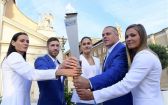 Hírkép: Átvette Győr az ifjúsági olimpia lángját