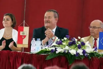 Hírkép: Dr. Galambos Dénes Nagyvenyim díszpolgára lett