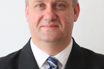 Hírkép: Folytatja kormánymegbízotti munkáját dr. Simon László