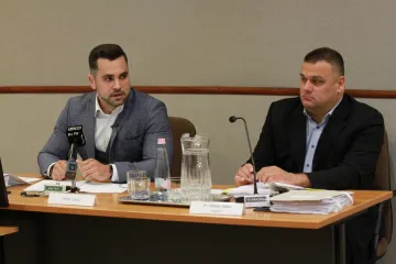 Hírkép: Maratoni ülést tartott a közgyűlés