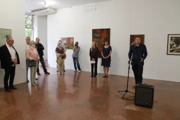 Hírkép: "Belátások" címmel nyílt kiállítás a KMI-ben