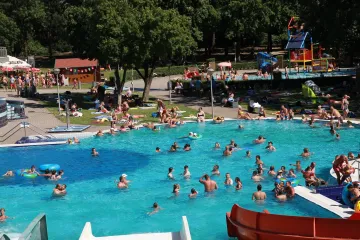 Hírkép: Ismét lehet csobbanni, ezúttal a Fürdőnk Élménydélutánján