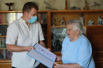 Hírkép: 90. születésnapját ünneplő szépkorút köszöntött az önkormányzat