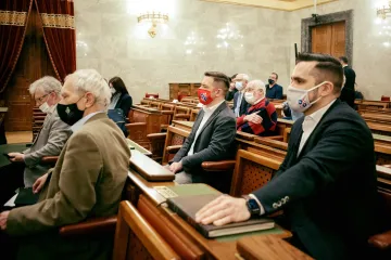 Hírkép: Kormányzati segítség nincs, bizonytalanság és elvonás annál inkább