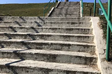 Hírkép: Március 25-ig „Nevezzük el Dunaújváros lépcsőit!”