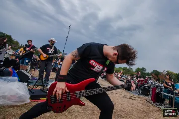 Hírkép: Már lehet jelentkezni Közép-Európa legnagyobb rockzenei flashmobjaira