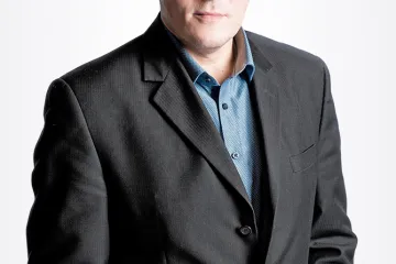 Hírkép: Újabb 5 évre Őze Áron a Bartók Kamaraszínház és Művészetek Háza igazgatója