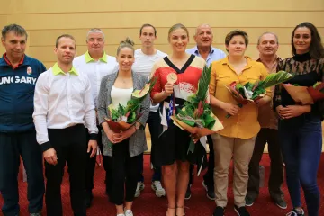 Hírkép: A dunaújvárosi sportolókat és edzőiket köszöntötték