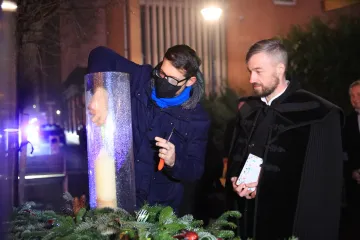 Hírkép: Már a Remény gyertyája is ég 