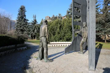 Hírkép: Ma ünnepli 58. születésnapját Veres Kálmán szobrász, Isten éltesse!