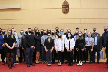 Hírkép: A dunaújvárosi sportolókat köszöntötte az önkormányzat