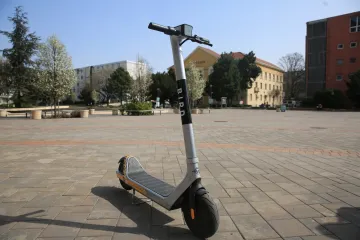 Hírkép: Hétfőn indul a Bird elektromos rollerszolgáltatás