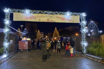 Hírkép: Vasárnap gyújtsuk meg együtt az ünnepi koszorú negyedik gyertyáját a Városháza téren!