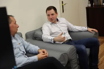 Hírkép: Évindító, visszatekintő, időutazó beszélgetés Barta Endrével