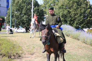 Hírkép: Városunkban idén is megálltak a lovas zarándokok