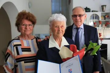 Hírkép:  ’56-os vitézi lovagot köszöntött az önkormányzat