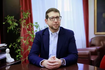 Hírkép: Megint az önkormányzatokon spórolnak, avagy folytatódik a tisztességtelen játszma