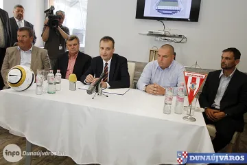 Hírkép: Elkezdődhet a dunaújvárosi stadion fejlesztése