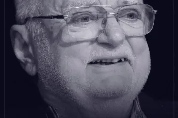 Elhunyt