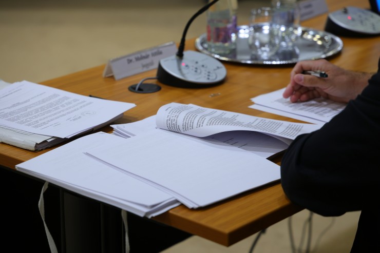 Tizenöt napirend szerepelt a csütörtöki közgyűlés előtt