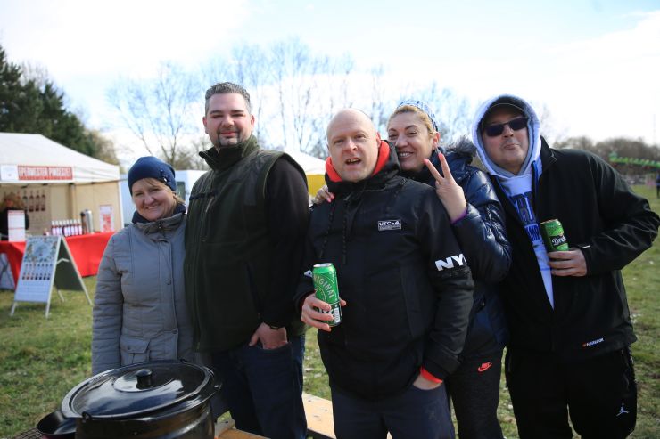 Halfesztivál a Szalki-szigeten: ízélmény a metsző szélben